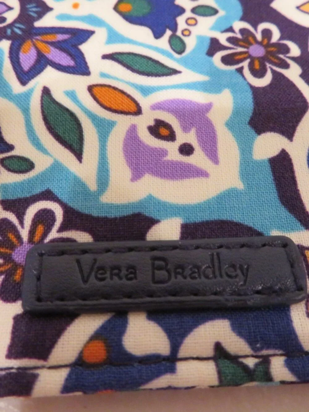 Vera Bradley Lisbon Medallion Cool Checkbook Cover - Picture 5 of 6